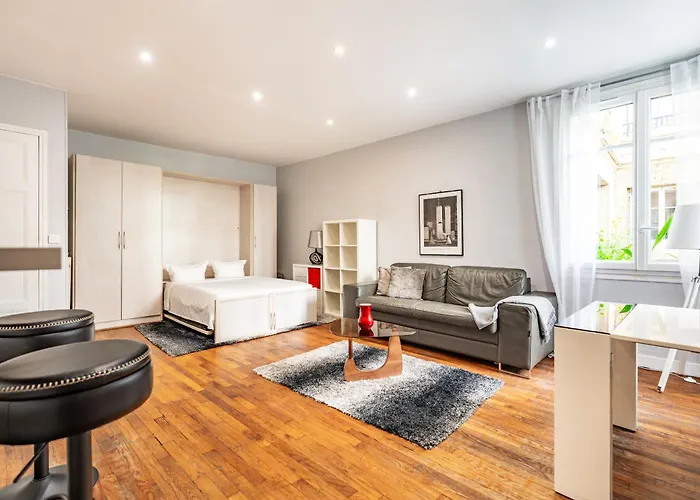 Elegant Studio Saint-Dominique