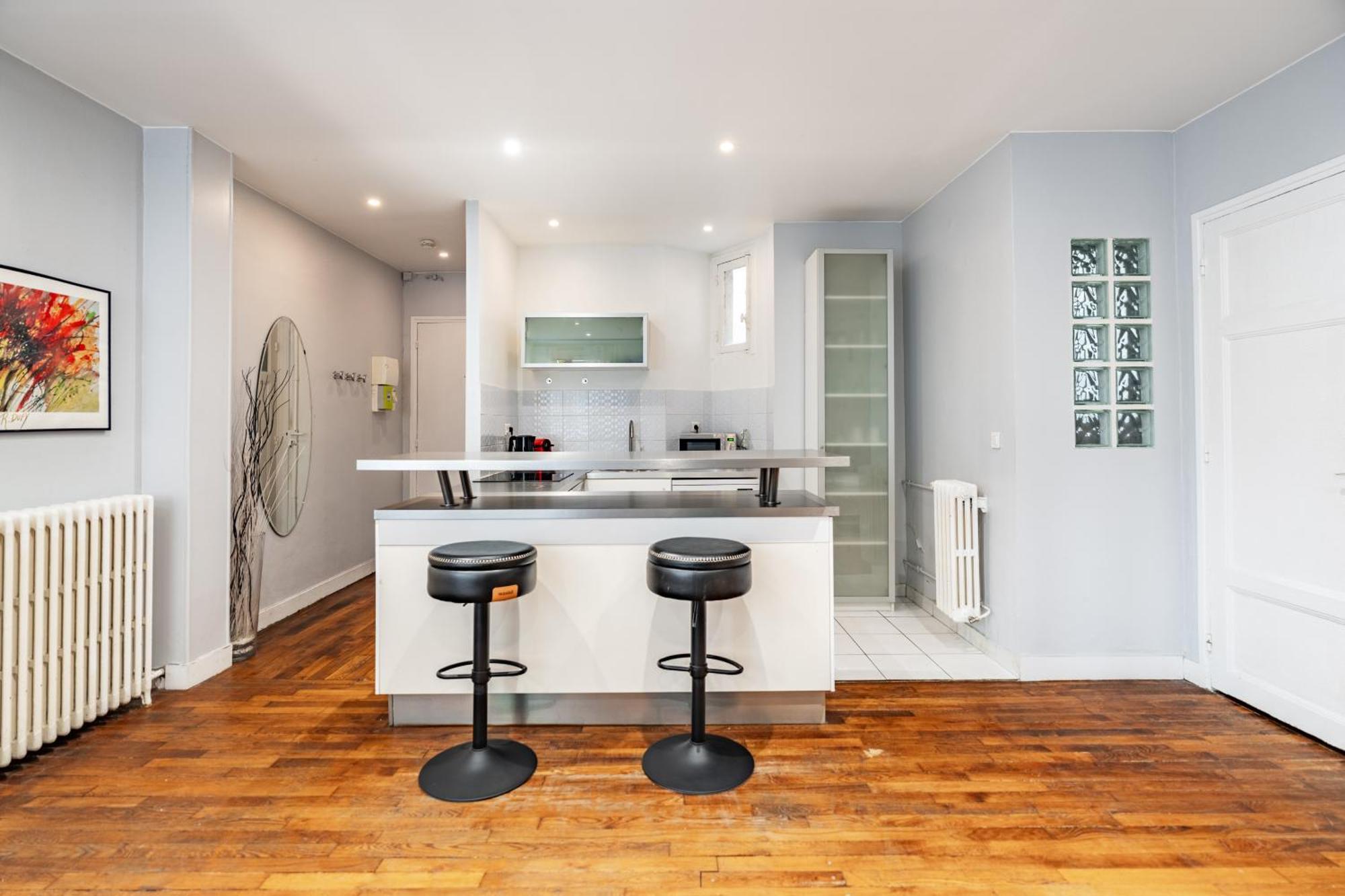 Elegant Saint-dominique Apartment *